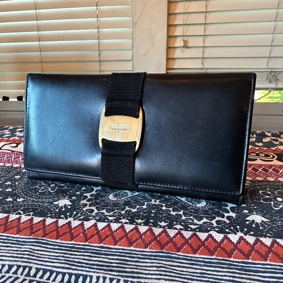 Salvatore Ferragamo Vara Ribbon Leather Bi-fold Long Wallet Black Gold, EUC - Picture 2 of 12